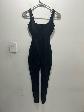 NWT SKIMS ALL-IN-ONE SHINE SQUARE NECK TANK ONESIE